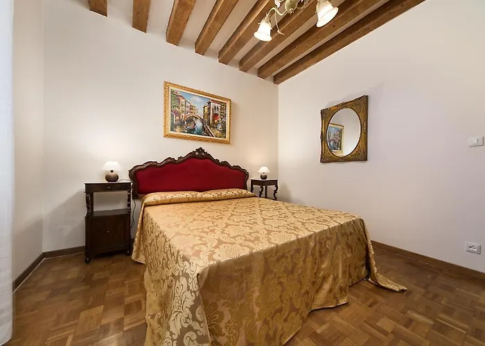 Apartment At 2 Minutes From San Marco Square Venice