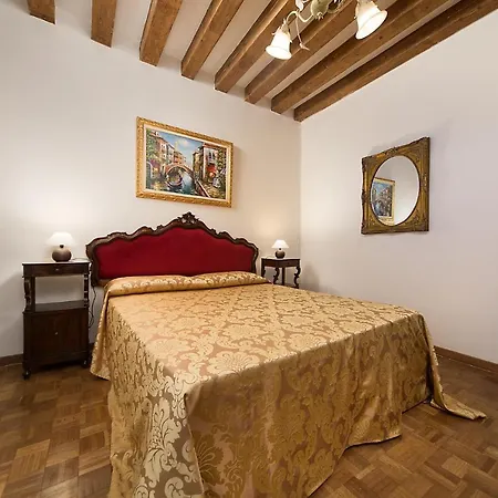 Daire At 2 Minutes From San Marco Square Venedik